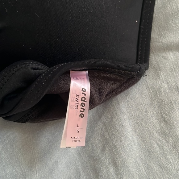 Black bikini top - Picture 2 of 2